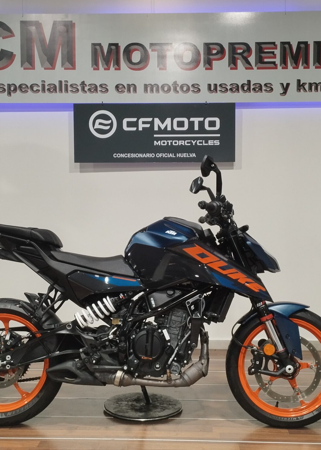 KTM DUKE 125 MODELO ACTUAL