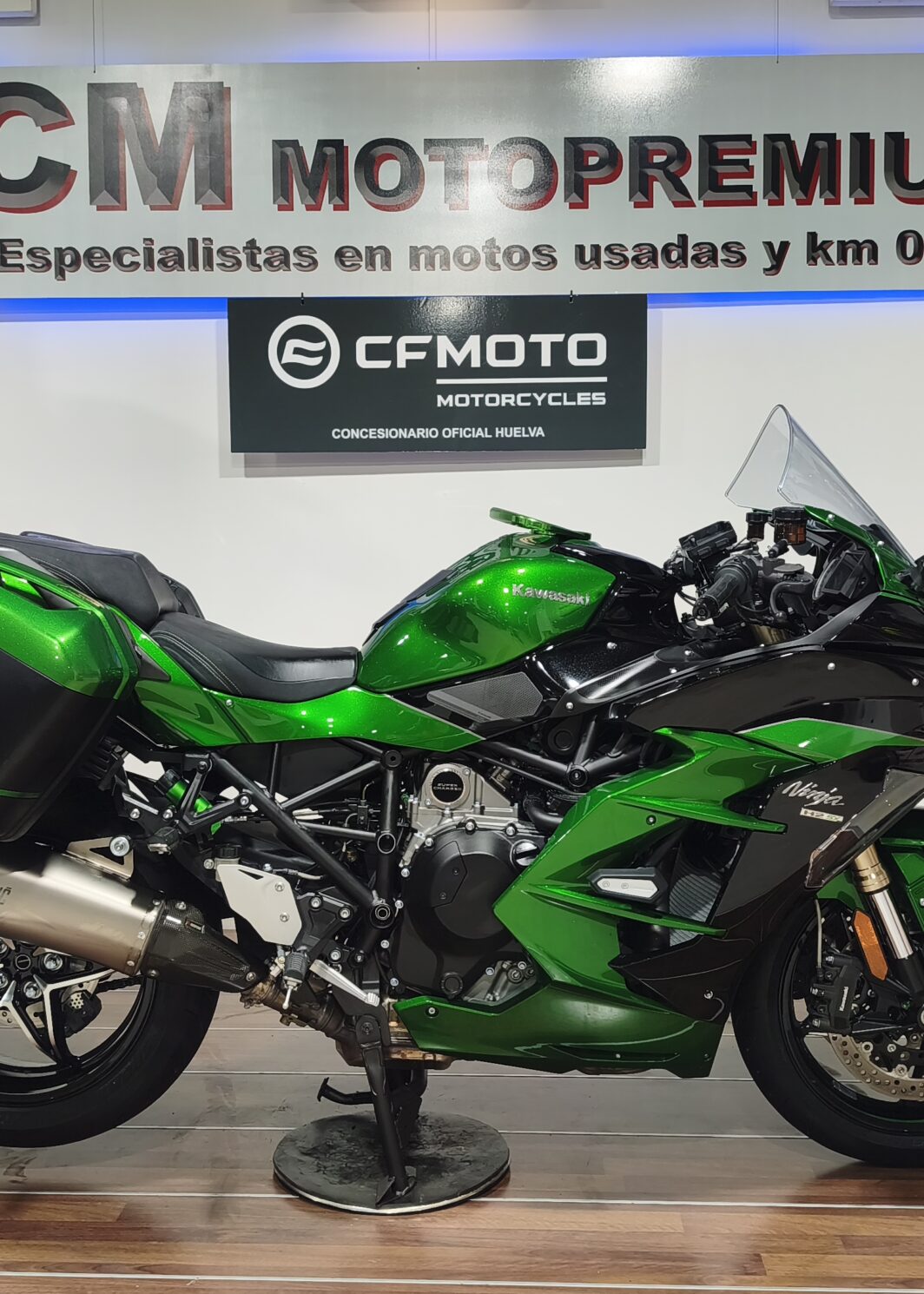 KAWASAKI H-2 SX-SE NINJA