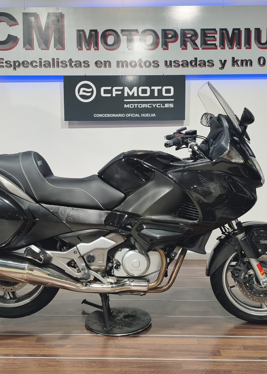 HONDA NT 700 V DEAOUVILLE ABS